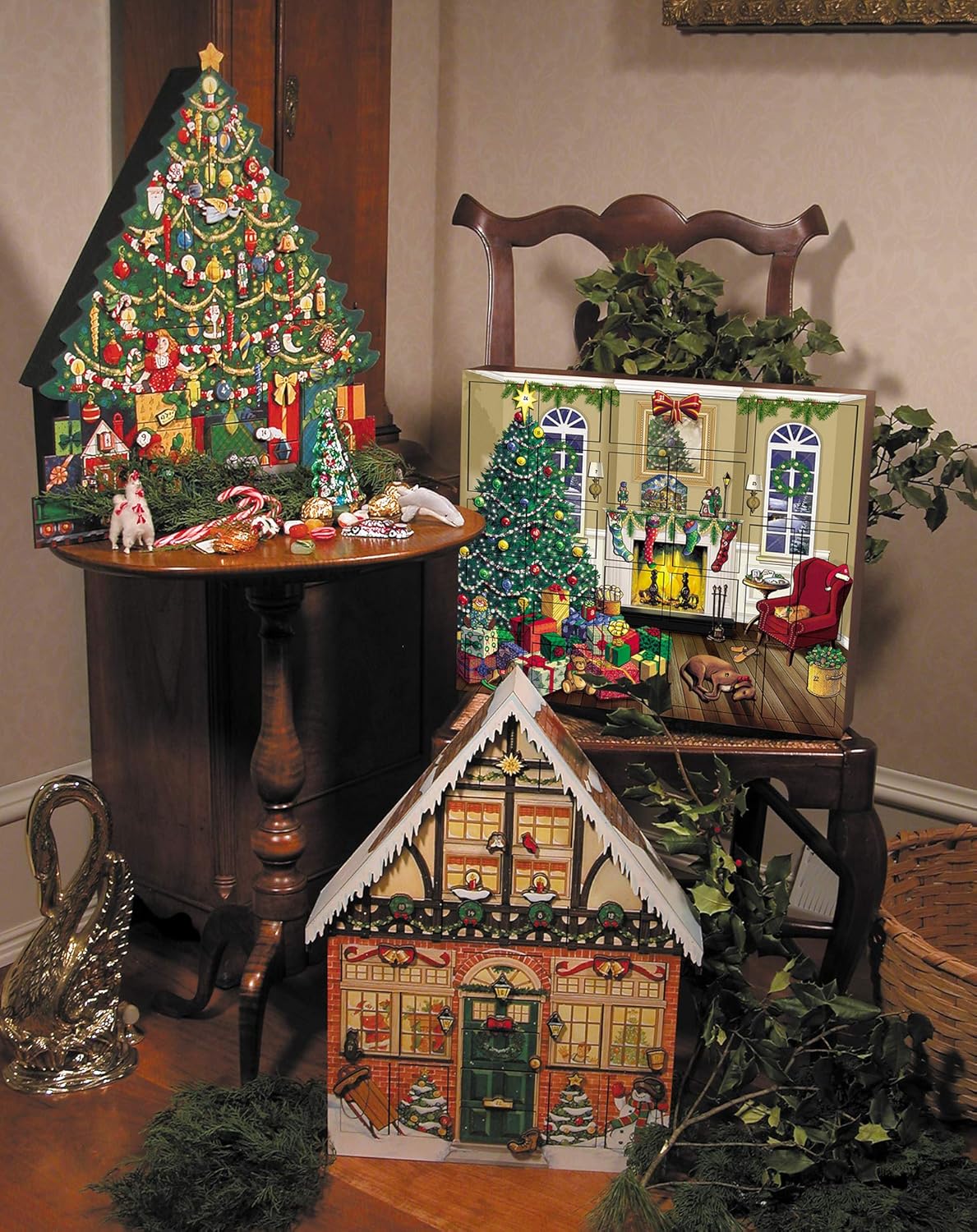 Christmas House Advent Caroler Figurine T63252
