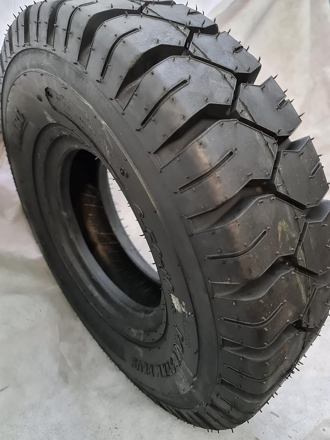 6.00-9 10 Ply Forklift Tire Q113933