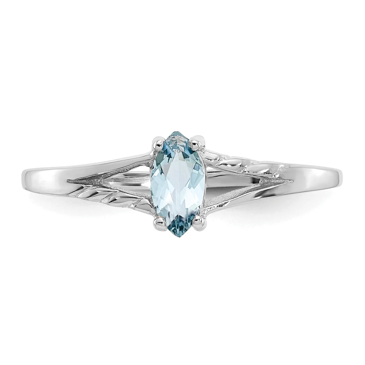 10 Karat White Gold Aquamarine Ring J7564