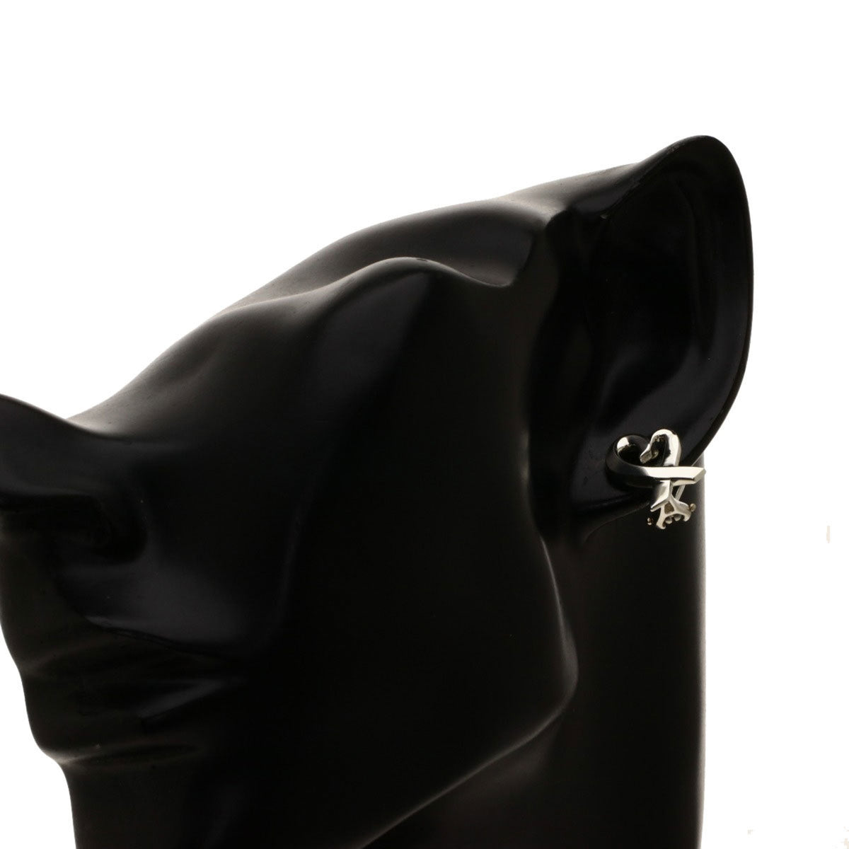 Loving Heart Earrings Silver E618