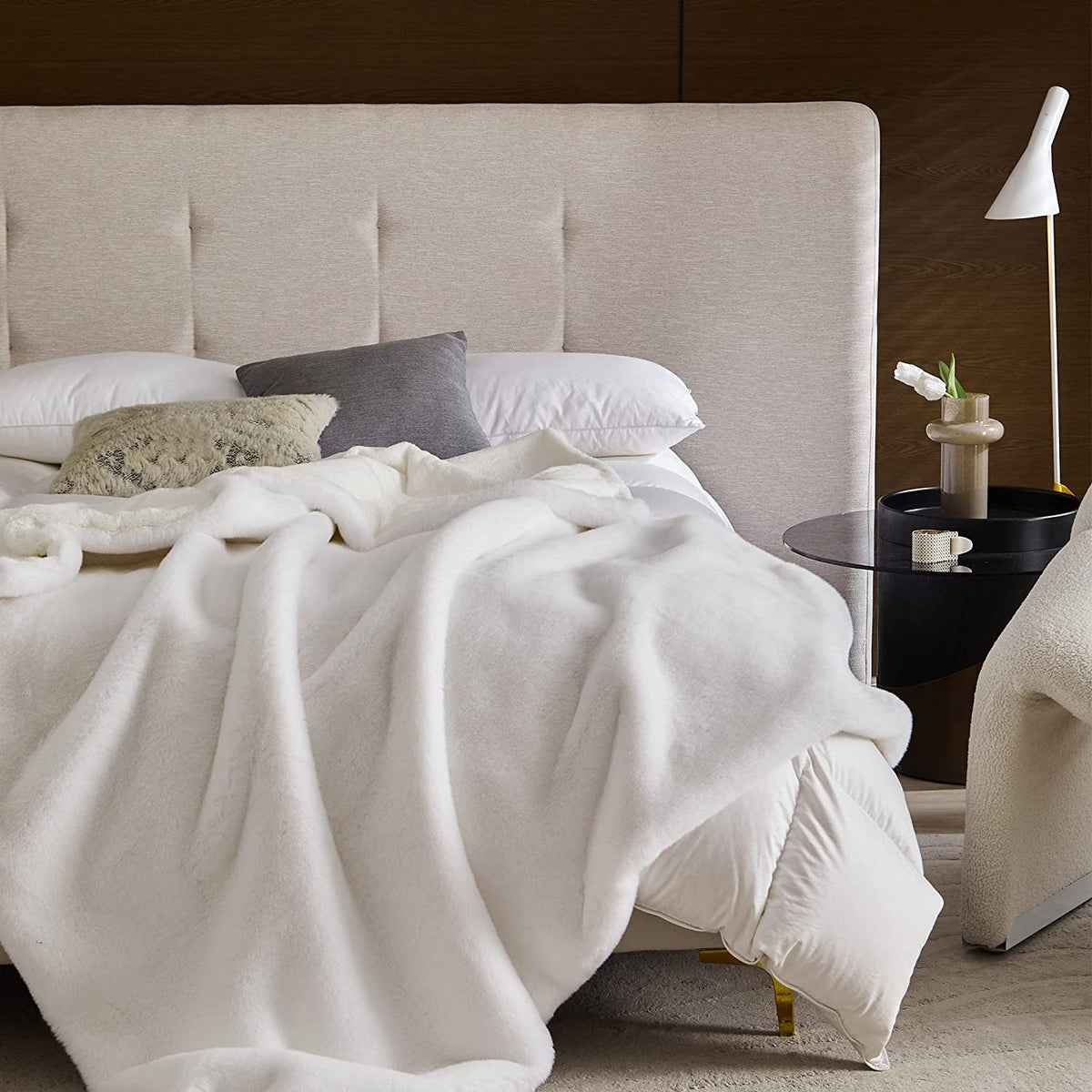 Faux Fur Reversible Throw Blanket 60"x80" White Z792989
