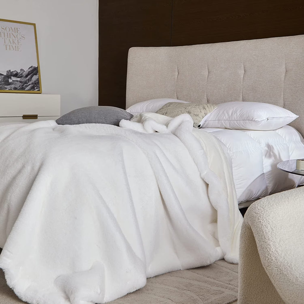 Faux Fur Reversible Throw Blanket 60"x80" White Z792989