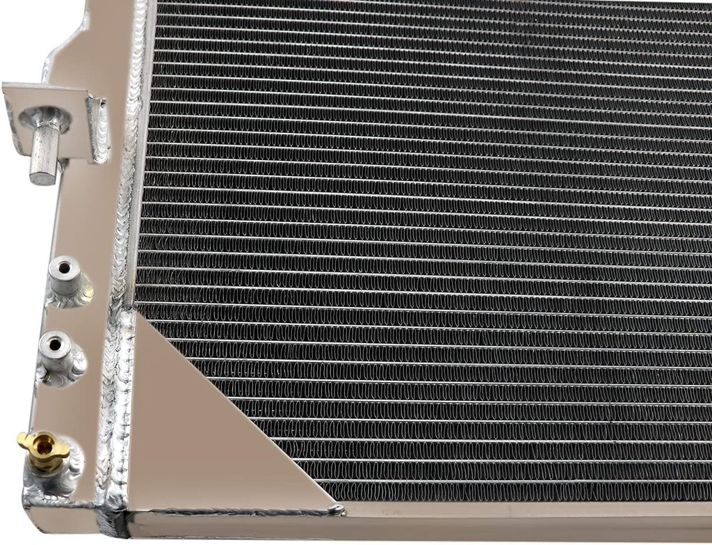 3 Row Core Radiator for Jeep Wrangler JK 3.6L 3.8L V6 Engine MT O937752