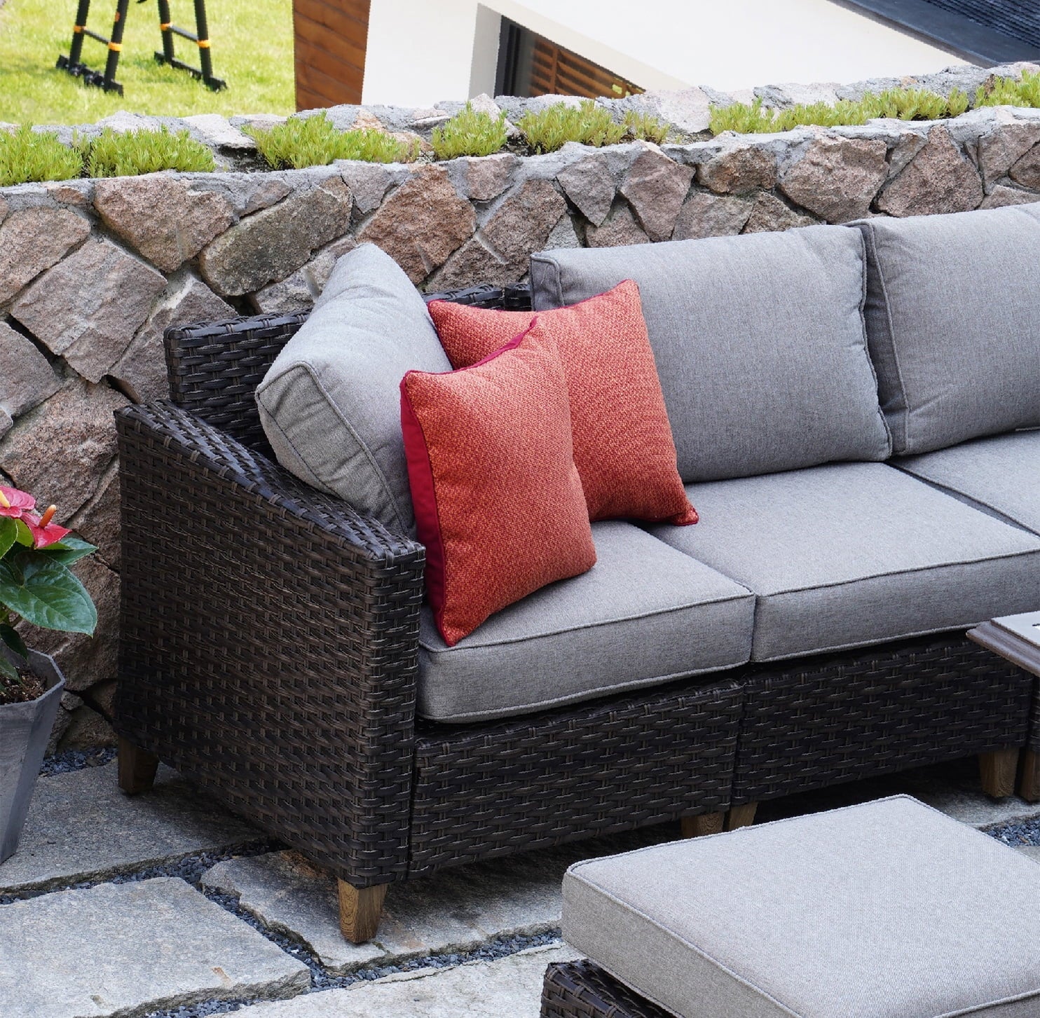 Gray Wicker Right Arm Sofa D7061